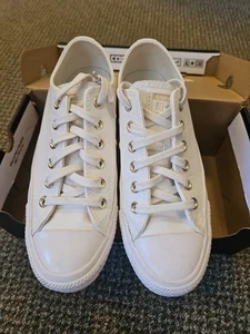 Converse All Star VEGAN LEATHER Women's Size 6.5 *Runs Large* White Low Top Shoe - Picture 1 of 7