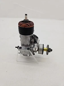 Vintage 1950 O&R 33 RED HEAD Rollerized Deluxe Spark Ignition Model Engine M5 - Picture 1 of 5