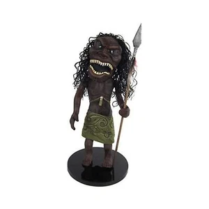 Zuni Warrior Horror Doll - Hollywood Collezionismo, Panno, Sintetico e Metallo,... - Foto 1 di 1