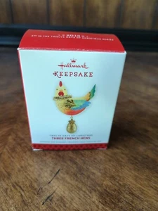 2013 Hallmark Ornament - 3 Tres Gallinas Francesas 3ª en 12 Doce Días de Navidad  - Imagen 1 de 3