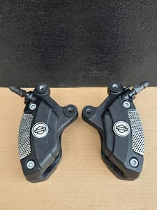 2024 Harley-Davidson Roadglide OEM Touring Brembo Front Brake Calipers - Picture 1 of 4