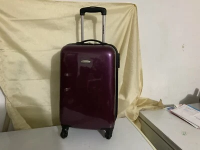 Samsonite Hardside  carryon Luggage w Spinner Wheels. - Image 1 of 4
