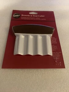 Wilton Brownie & Treat Schneider Zick-Zack-Kante NEU Sandwichschneider Neu A3 - Bild 1 von 5
