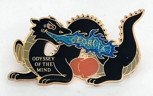 Vintage Odyssey of the Mind Georgia GA Black Dragon Peach Fire Anstecknadel - Bild 1 von 3