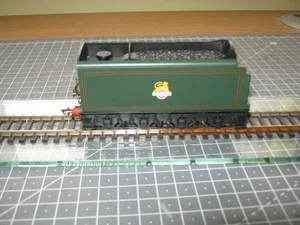 Hornby A4/A3 Streamlined Non Corridor Tender in BR Green with Early Emblem - Picture 1 of 6
