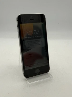 Apple iPhone SE | 64GB | Zustand gut | Spacegrey | Simlockfrei - Bild 1 von 4