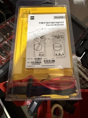 Fluke 114 True-RMS Electrical Digital Multimeter, AutoVolt AC/DC Selection - Image 1 of 2