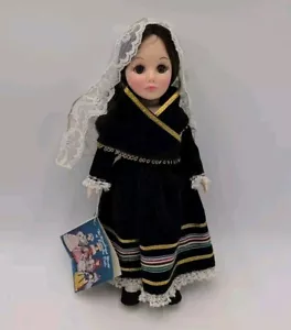 Effanbee Argentina 11" Vinyl Doll Collectible International Series  1975 #1476  - Picture 1 of 7