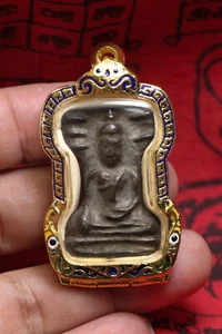Phra Mahesuan Kru Wat PhraSi Talismán Sagrado Raro Tailandés Amuleto Talismán Colgante - Imagen 1 de 12