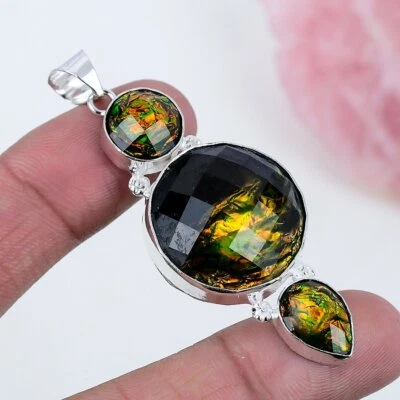 Colgante hecho a mano triplete de ópalo mejorado en color plateado 925 de 2,53" Foto 1 de 3