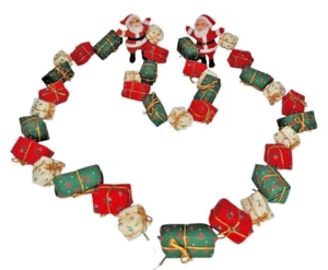 Ghirlanda natalizia vintage con regali e Babbo Natale kitschy, 5 piedi - Foto 1 di 4