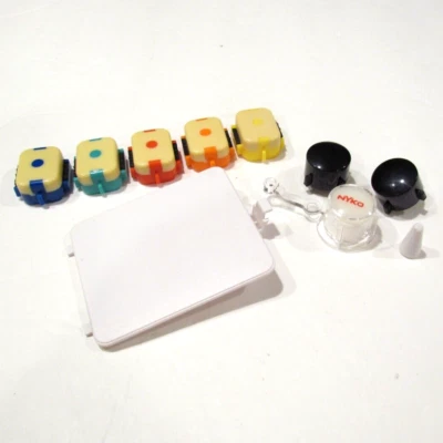 Guitarra Nyko Front Man PS3 83057-E14 Repuestos Pik Batería Cubierta Botón Foto 1 de 4