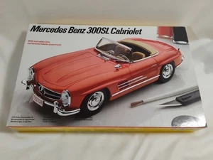 Italeri Mercedes Benz 300SL Cabrio Model Kit 1/24 No. 229 complete?  - Picture 1 of 7