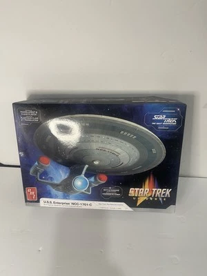 Star Trek U.S.S. Enterprise AMT 1332M NCC-1701-C 1/1400 - Image 1 of 2