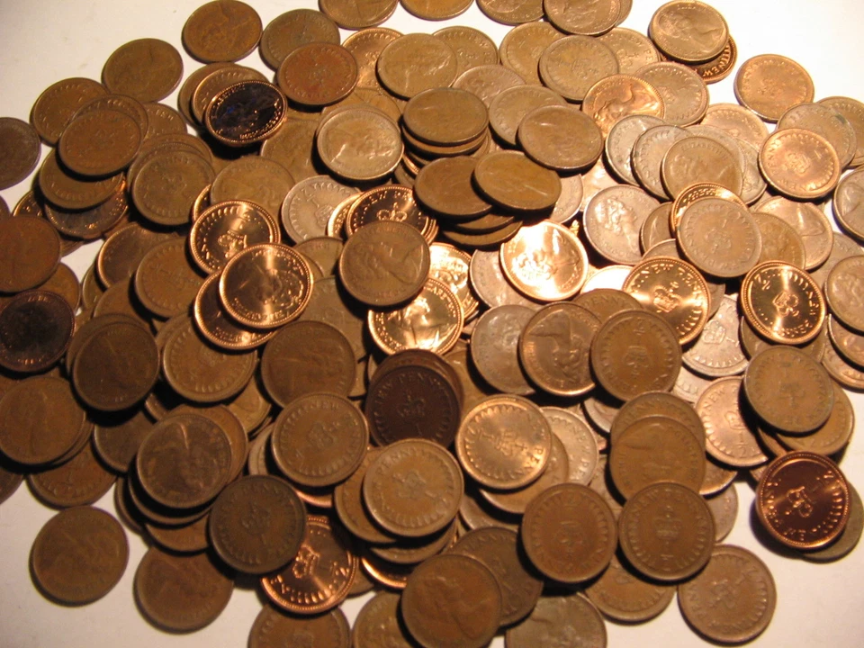 100x QUEEN ELIZABETH II CLEAN DECIMAL HALF NEW PENNIES 1/2p's 1971-1982   - Image 1 of 1