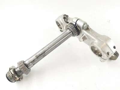 Honda XL 500 R PD02 [1983] - lower triple clamp - Image 1 of 4