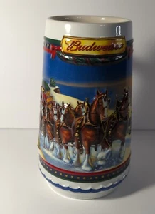 Tazza Budweiser Beer Stein 2002 Holiday Guiding The Way Home Clydesdale Cs529 C19 - Foto 1 di 9