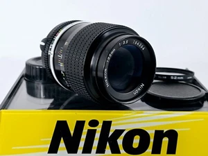 🌸[Near MINT] Nikon New Nikkor 135mm f3.5 Non-Ai MF Telephoto Lens From Japan - Picture 1 of 17