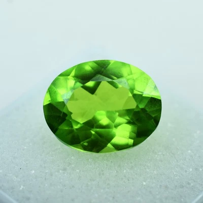 8.30 Ct Extremely Rare Natural Green Peridot OVAL Cut Loose Gemstone - Image 1 of 4