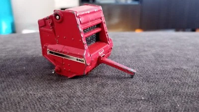 Ertl Farm Country Red Case IH 8465 Round Baler Implement Machine MIP 1/64 1995 - Image 1 of 4