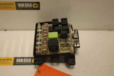 CAJA FUSIBLES Mazda 323 Fastbreak (BJ14) 2000 849B26 Foto 1 de 3