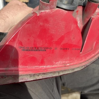 Luz trasera izquierda peugeot 308 hdi 2011 9680425980 Foto 1 de 4