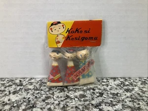 3 -60er Jahre Japanische Kokeshi Puppe Radiergummis mit Holzköpfen Vintage - Bild 1 von 7