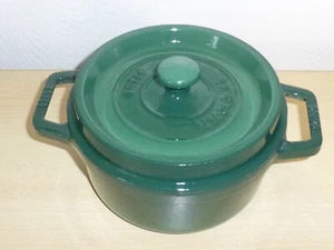 STAUB Gusseisen Kochtopf 20 cm Staub Cast Iron Kochtopf 7,8" - Bild 1 von 9