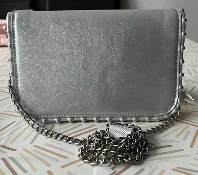 Umhängetasche mit Silbernen Nieten - Bild 1 von 4