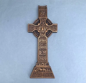 Vintage handgefertigt 12 Zoll detailliert Metall keltisches hohes Kreuz Wandrelief signiert - Bild 1 von 11