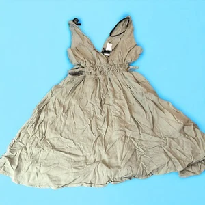 Forever 21 Dress Womens Small Green Sundress Fit & Flare Mini Sexy Cutout V neck - Picture 1 of 11