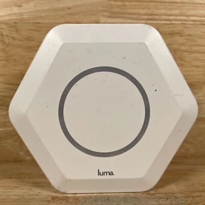 Luma WRTQ-329ACN White Whole Home 4-Ports USB 2.0 Wi-Fi Extender Wireless Router - Image 1 of 4