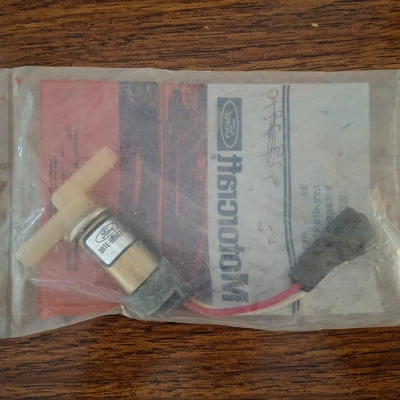 CX-239 1978-86 FORD F100 F150 F250 F350 BRONCO CARBURETOR BOWL VENT SOLENOID - Image 1 of 4