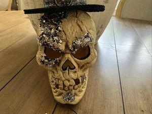 Christian Siriano Decorative Skull Head with Top Hat Halloween LED Lighted New - Picture 1 of 16