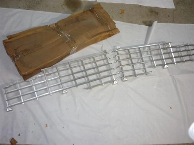 Conjunto de rejilla Plymouth 1959 nos Foto 1 de 3