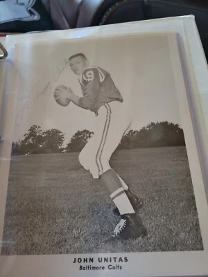 Johnny Unitas  Baltimore Colts Hofer Autographed 8x10 Photo Jsa Certified - Image 1 of 3