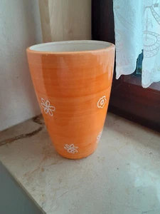 Blumentopf - Ton - orange weiß - Blumen - lasiert - 18 cm hoch - Bild 1 von 1