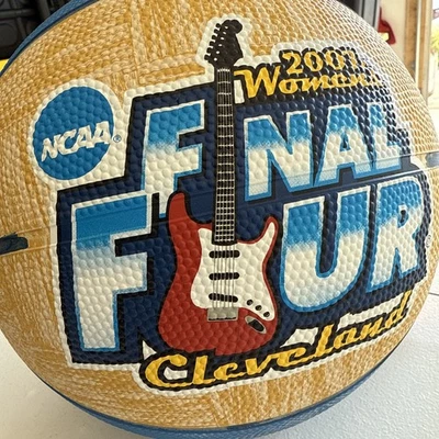 "Guitarra de baloncesto NCAA Final Four para mujer - Cleveland 3007 tamaño completo 9""" Foto 1 de 4