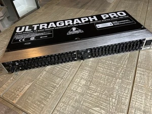 Behringer ULTRAGRAPH PRO FBQ1502 15-Band Stereo Graphic Equalizer CG01MUF - Picture 1 of 13