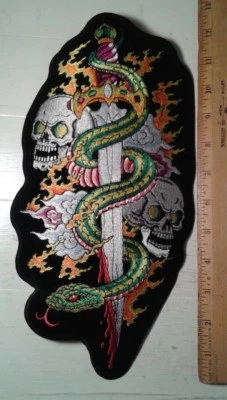 Serpiente Espada Calavera Parche Trasero Grande Motociclista Chaleco Chaqueta 12" x 6" Foto 1 de 3