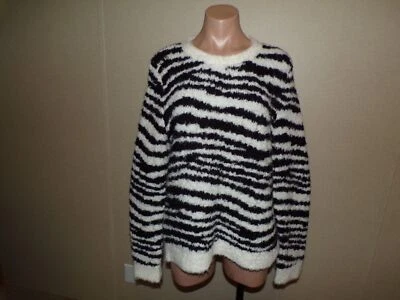 J. Suéter Pullover Talla Mediana Para Mujer Estampado de Cebra Boucle Mezcla Lana-Alpaca Foto 1 de 4