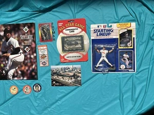 Oriole Park Camden Yards Pins Buttons Figure Ticket Magazine Jeff Ballard - Picture 1 of 11