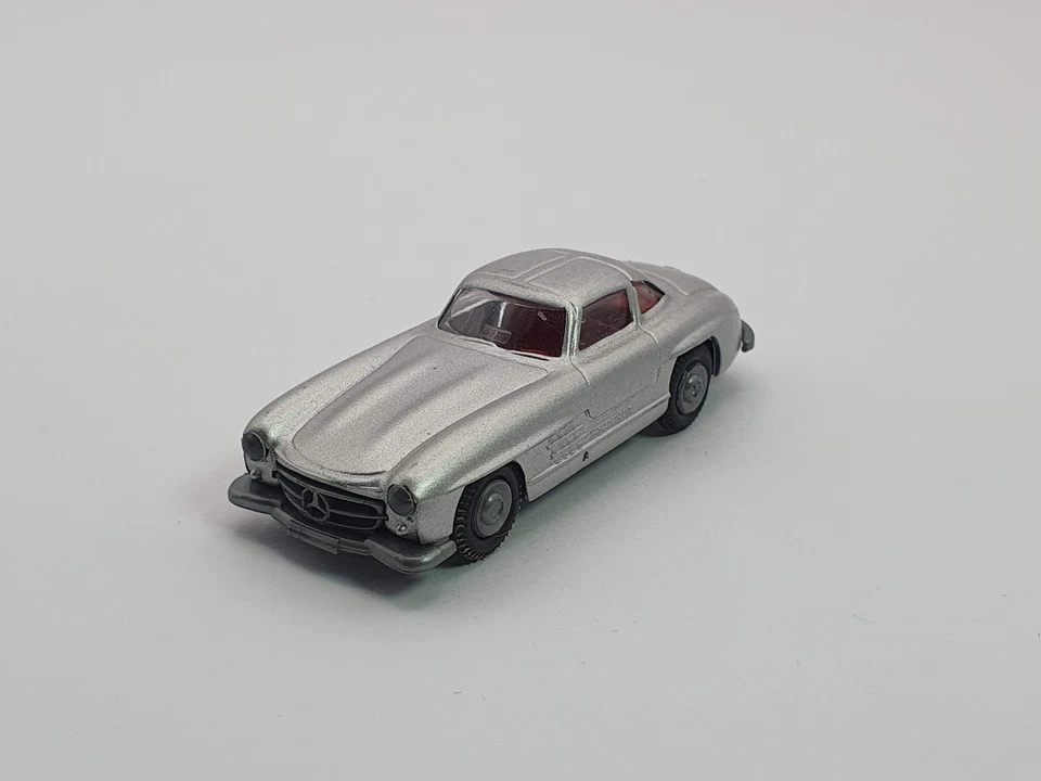 Mercedes 300 SL Pralinè 1/87 Foto 1 de 4
