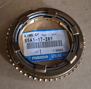 MAZDA BT50 BT-50 UN MANUAL GEARBOX SYNCHRONISER SYNCHRO RING 1pc GENUINE - Picture 1 of 4