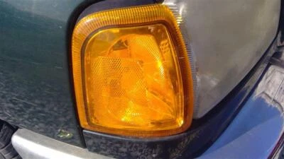 Used Turn Signal / Parking Light Assembly fits: 2002 Ford Ranger Park Lamp-Turn - Image 1 of 4