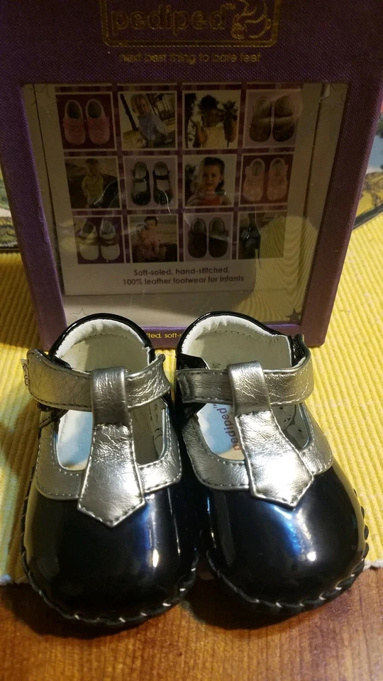 Детские кроватки Pediped Originals Victoria черные/серебристые размер (0-6 месяцев) НОВЫЕ  - Изображение 1 из 4