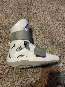 Aircast Walking Boot Short Small 01A-S - Picture 1 of 6