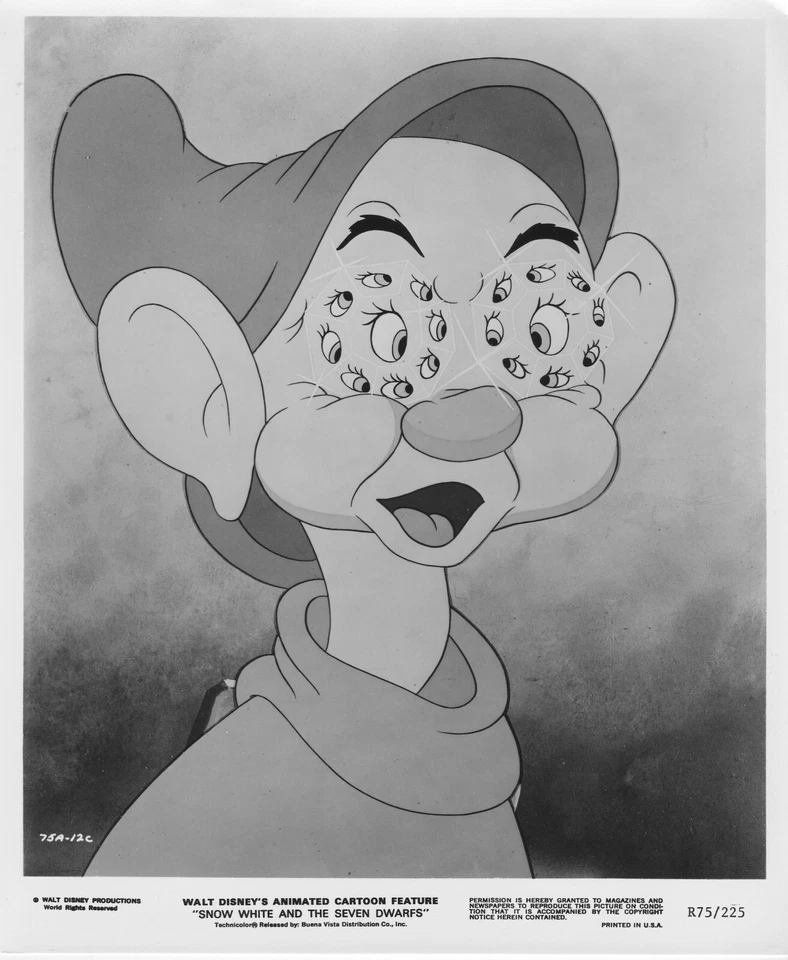 BLANCANIEVES Y LOS SIETE ENANOS foto original del lobby publicidad de Disney en blanco y negro Foto 1 de 1