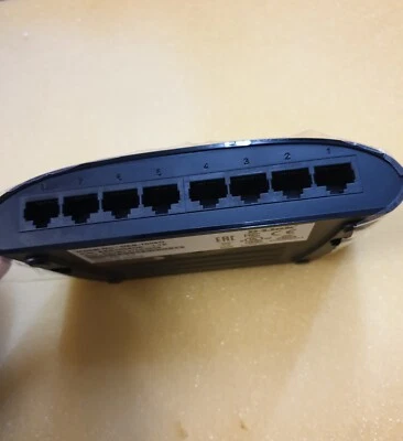 DES-1008D D-Link 8 Port 10/100 Mini Switch,Ethernet Unmanaged Desktop, Hub - Image 1 of 4