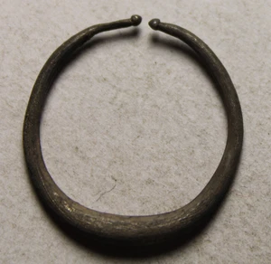 Genuine ancient Roman silver earring Lunar moon crescent zodiac artifacts Intact - Picture 1 of 4